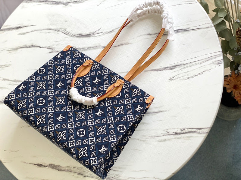 LOV - Luxurious Totes - 2136