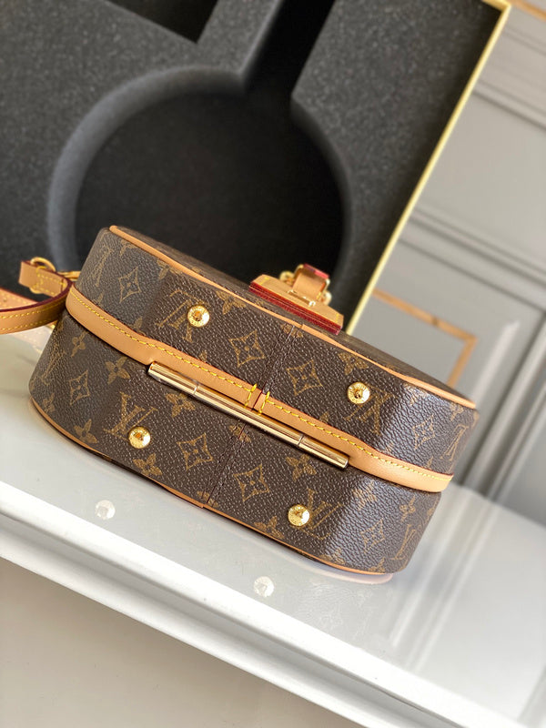 LOV - Luxurious Totes - 1831