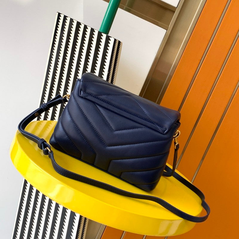 Luxurious Totes - Latest - 8001
