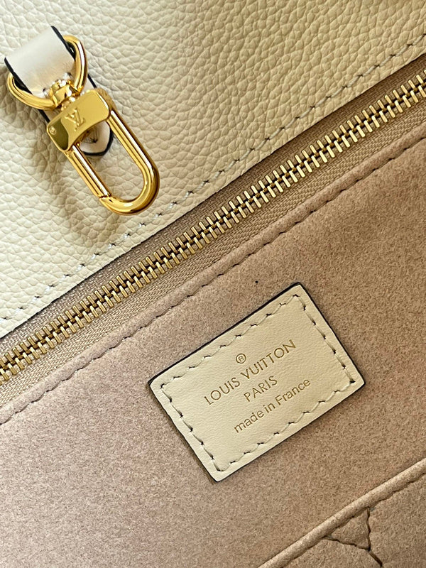 LOV - Luxurious Totes - 1883