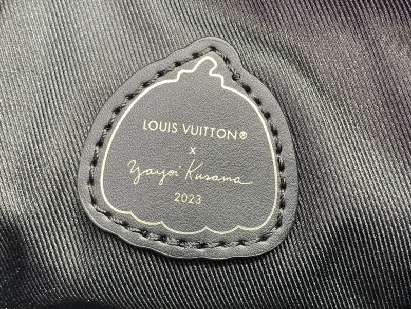 LOV - Luxurious Totes - 494