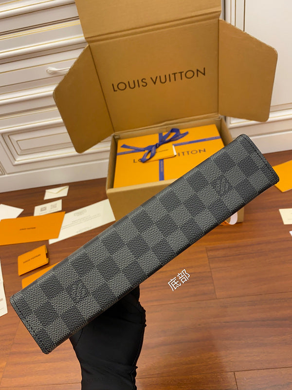 LOV - Luxurious Totes - 2086