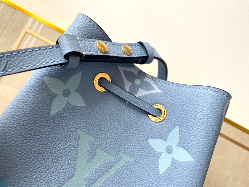LOV - Luxurious Totes - 2394