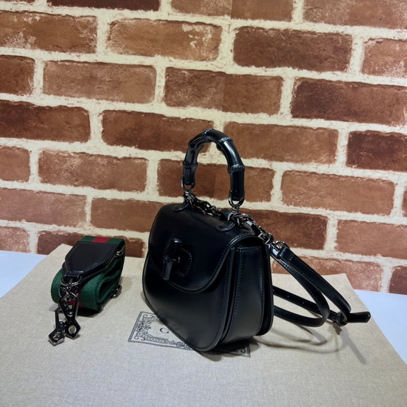 GUI - Luxurious Totes - 083
