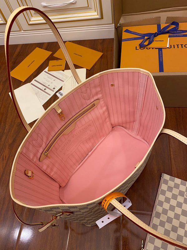LOV - Luxurious Totes - 2524