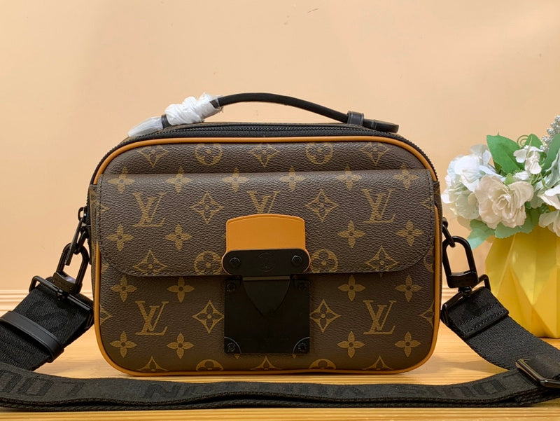 LOV - Luxurious Totes - 056