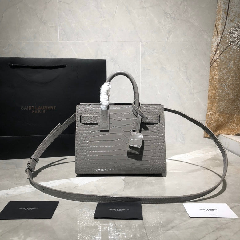 Luxurious Totes - Latest - 9485