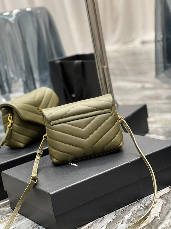 Luxurious Totes - Latest - 8303