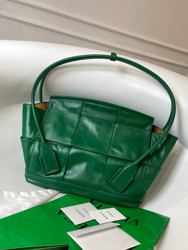 Luxurious-Totes - BV Bags - 2068