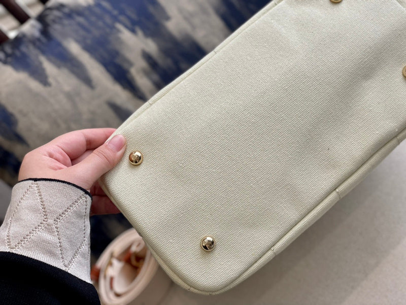 Luxurious Totes - PDA3 Bags - 233