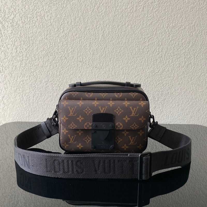 LOV - Luxurious Totes - 2232
