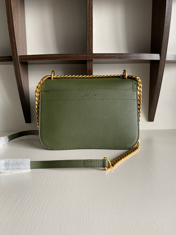 Luxurious Totes - Latest - 1540