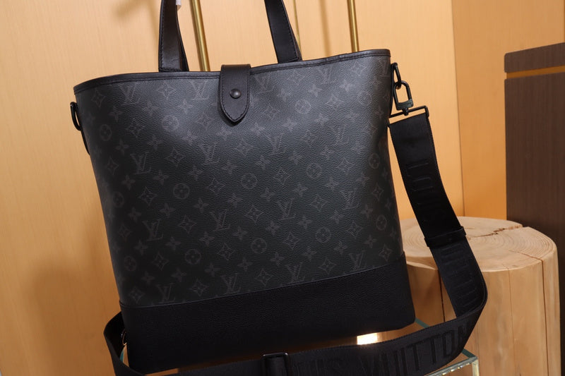 LOV - Luxurious Totes - 1572