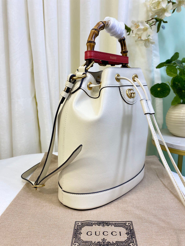 GUI - Luxurious Totes - 694