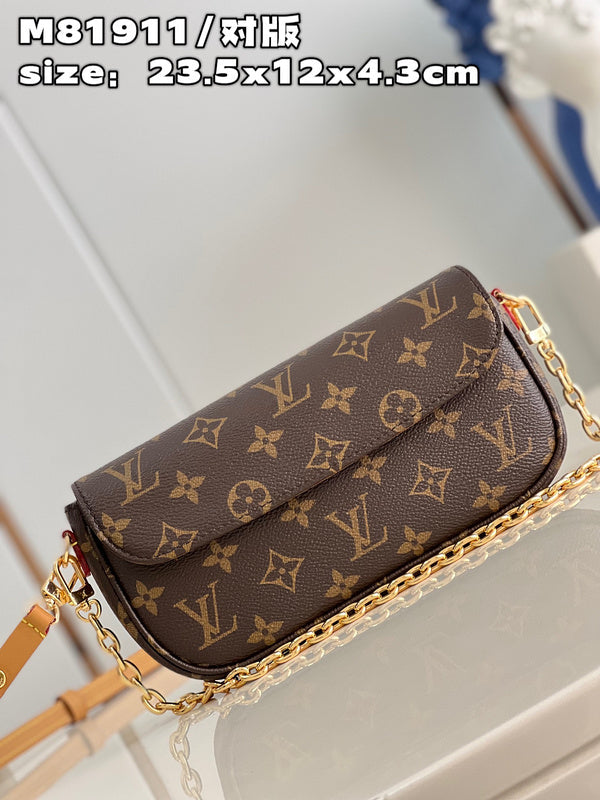 LOV - Luxurious Totes - 753
