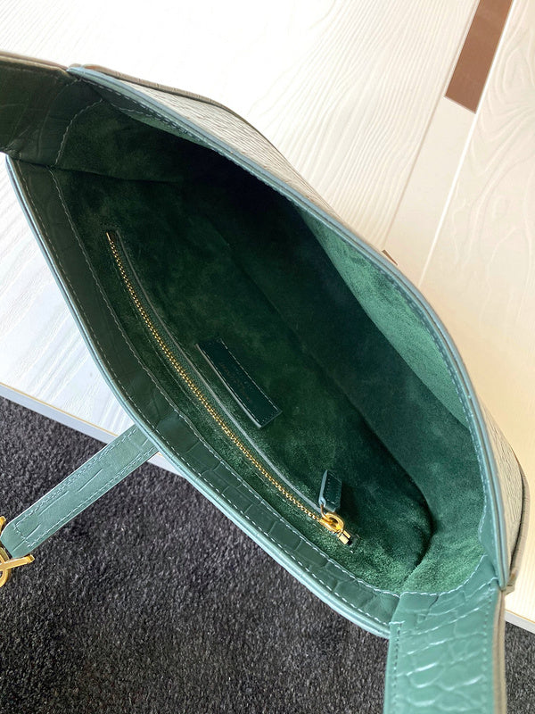 Luxurious Totes - Latest - 8581