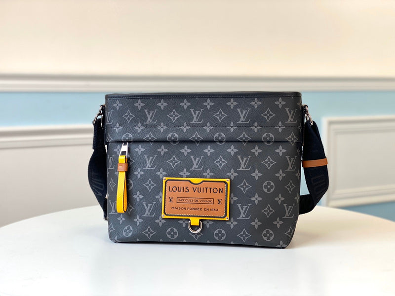 LOV - Luxurious Totes - 1946