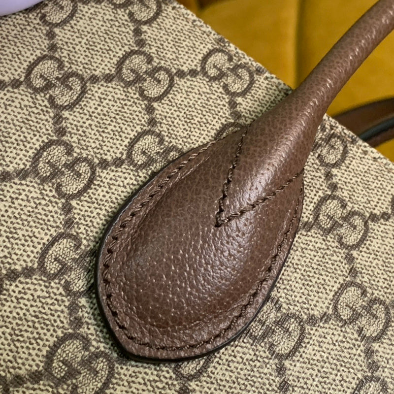 GUI - Luxurious Totes - 720