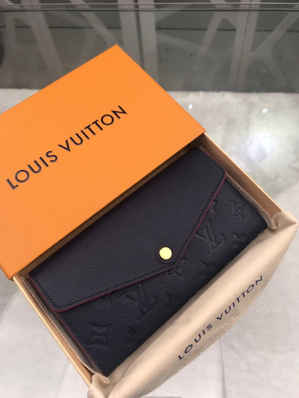 LOV - Luxurious Totes - 2158