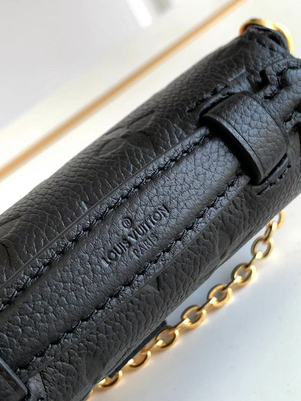LOV - Luxurious Totes - 1627