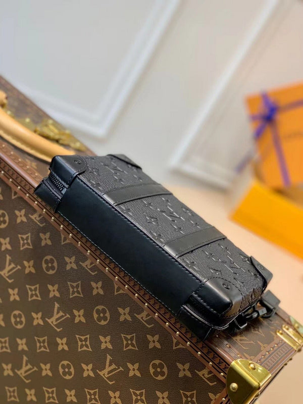 LOV - Luxurious Totes - 1695