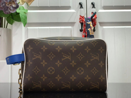 LOV - Luxurious Totes - 2404
