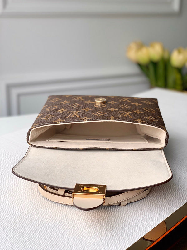 Luxurious Totes - Latest - 2095