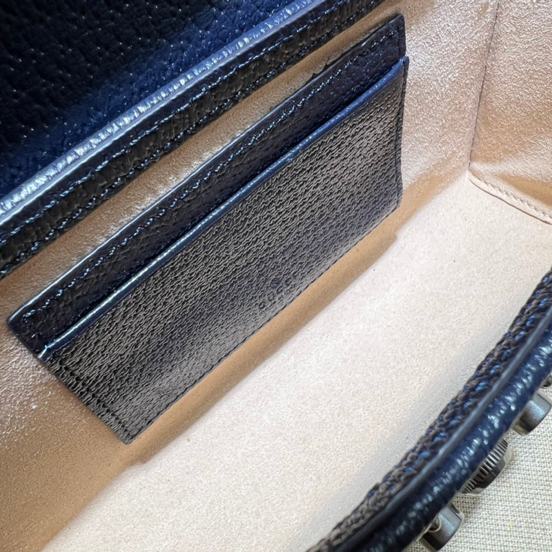 GUI - Luxurious Totes - 1024