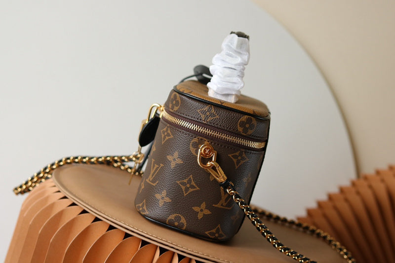 LOV - Luxurious Totes - 2070