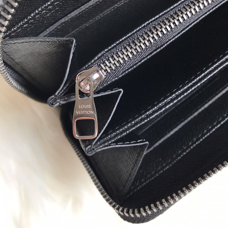 Luxurious Totes - Latest - 944