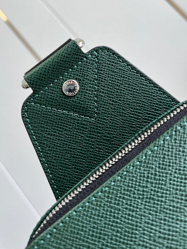 LOV - Luxurious Totes - 1031