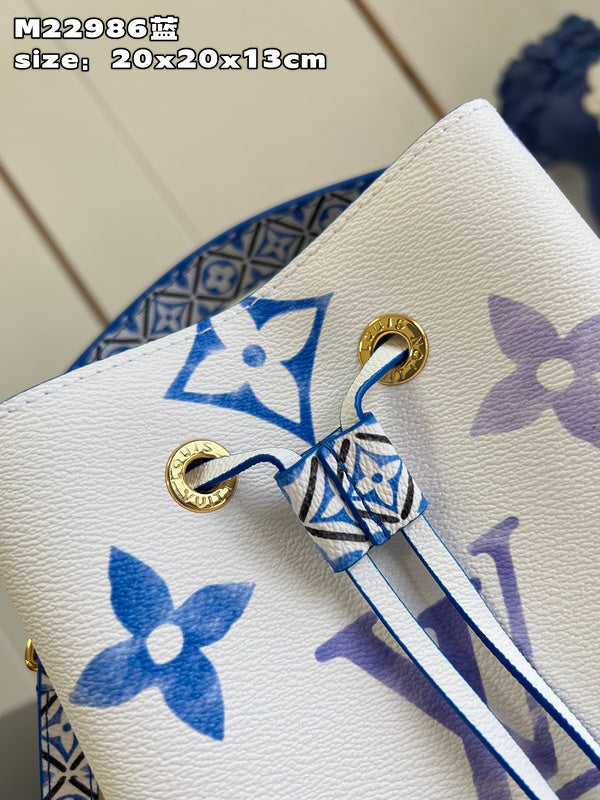LOV - Luxurious Totes - 013
