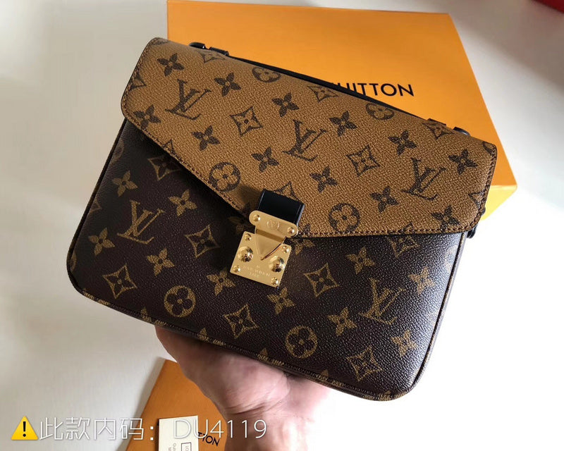 Luxurious Totes - Latest - 2405