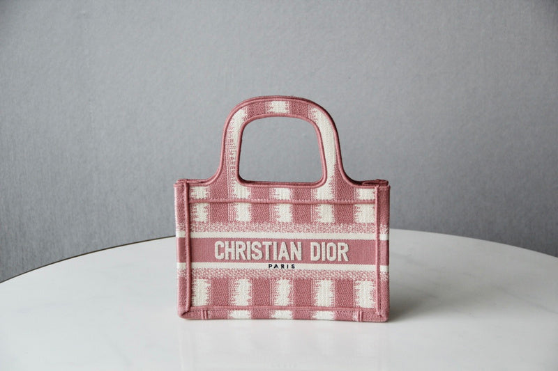 Luxurious Totes - Latest - 6526