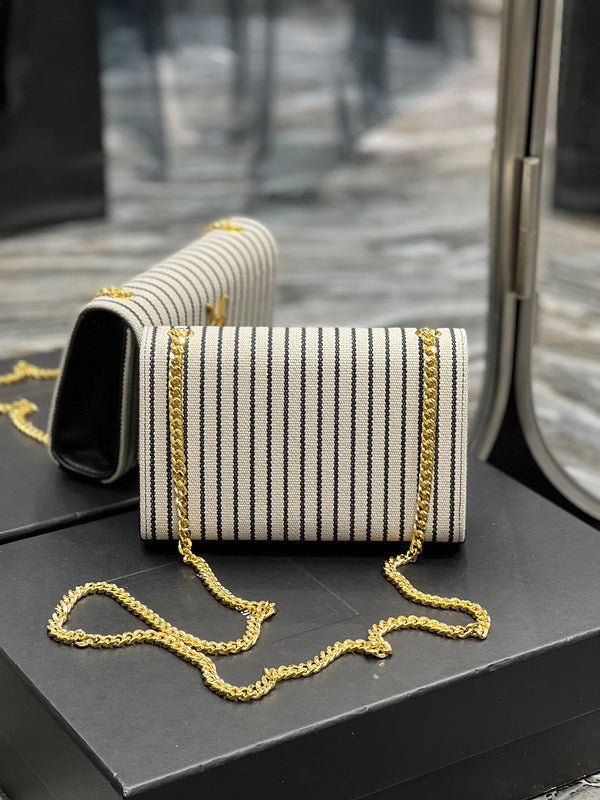 Luxurious Totes - Latest - 8115