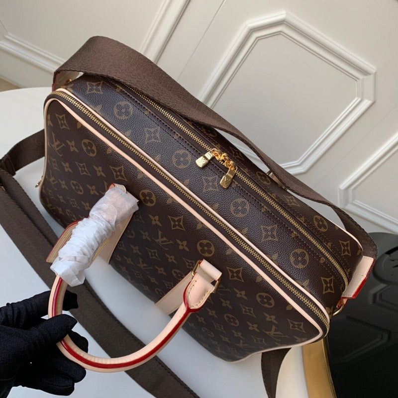 LOV - Luxurious Totes - 2658