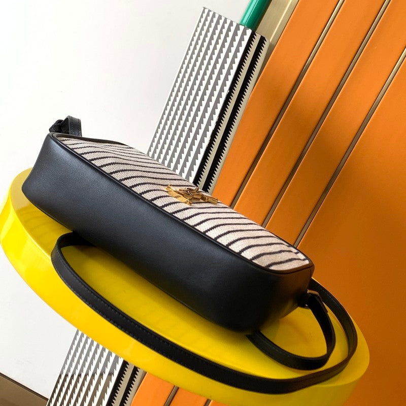 Luxurious Totes - Latest - 8088