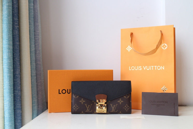 Luxurious Totes - Latest - 2643