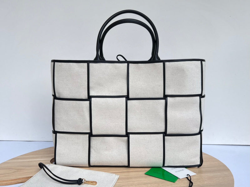 Luxurious-Totes - BV Bags - 2592