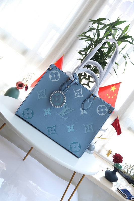LOV - Luxurious Totes - 2456