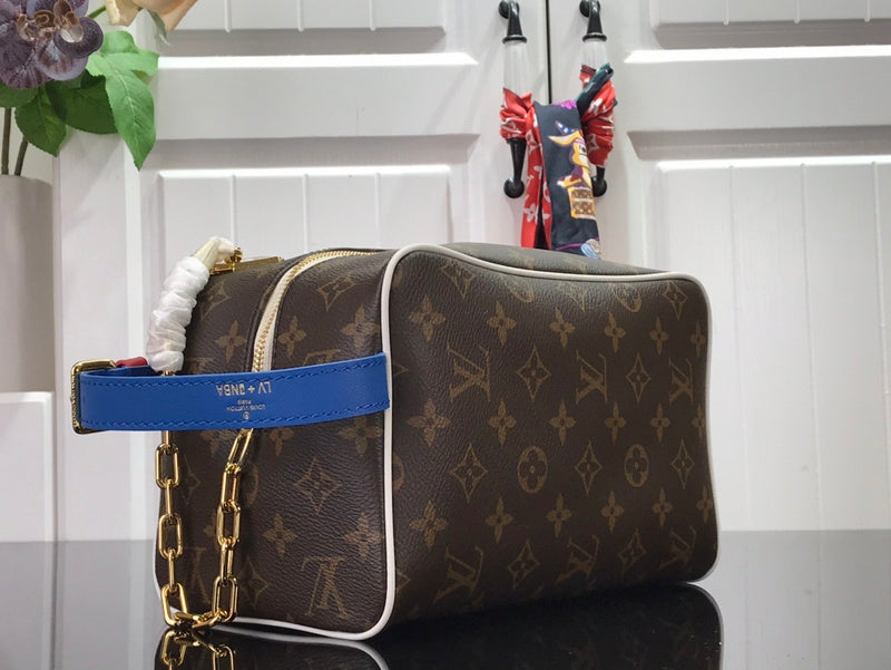 LOV - Luxurious Totes - 2404