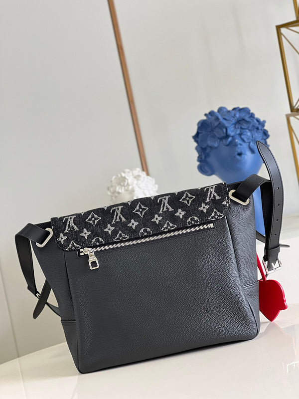LOV - Luxurious Totes - 2166