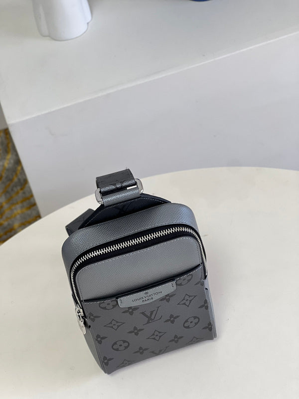 LOV - Luxurious Totes - 1607