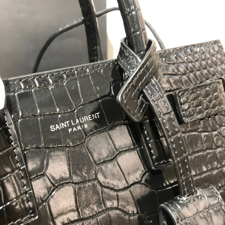 Luxurious Totes - Latest - 9479