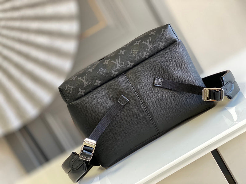 LOV - Luxurious Totes - 1858