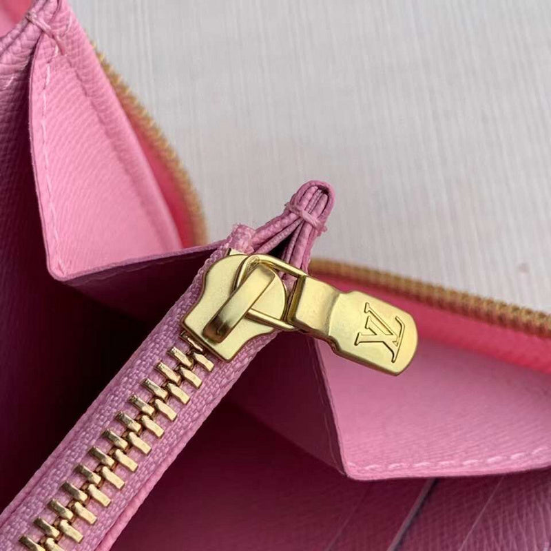 LOV - Luxurious Totes - 2128