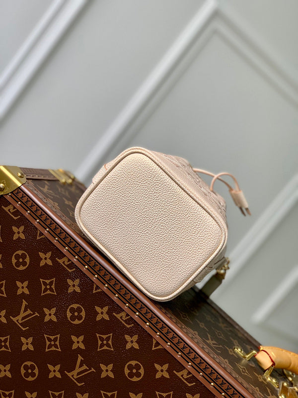 LOV - Luxurious Totes - 1339