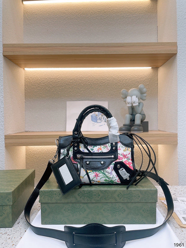 Luxurious Totes - BGA2 Bags - 107