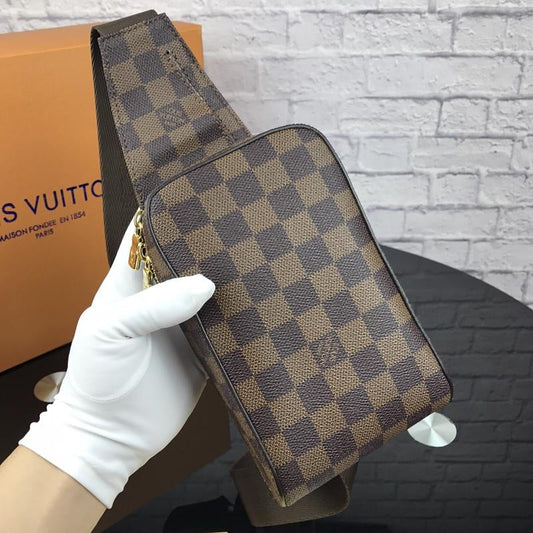 LOV - Luxurious Totes - 2683