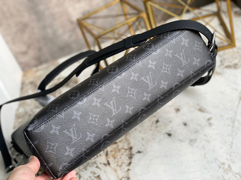 LOV - Luxurious Totes - 2033
